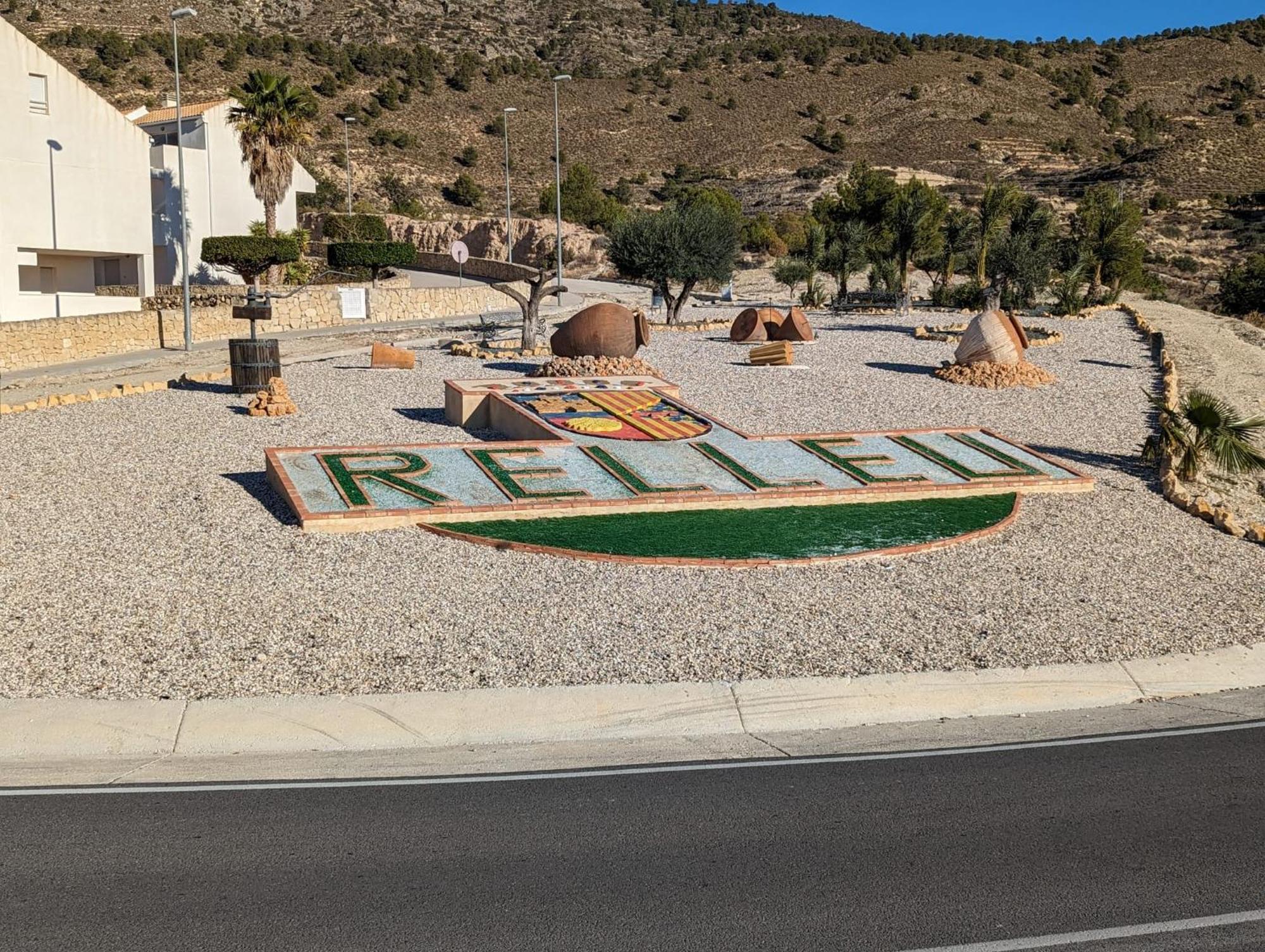 דירות Casa Plaza Relleu מראה חיצוני תמונה